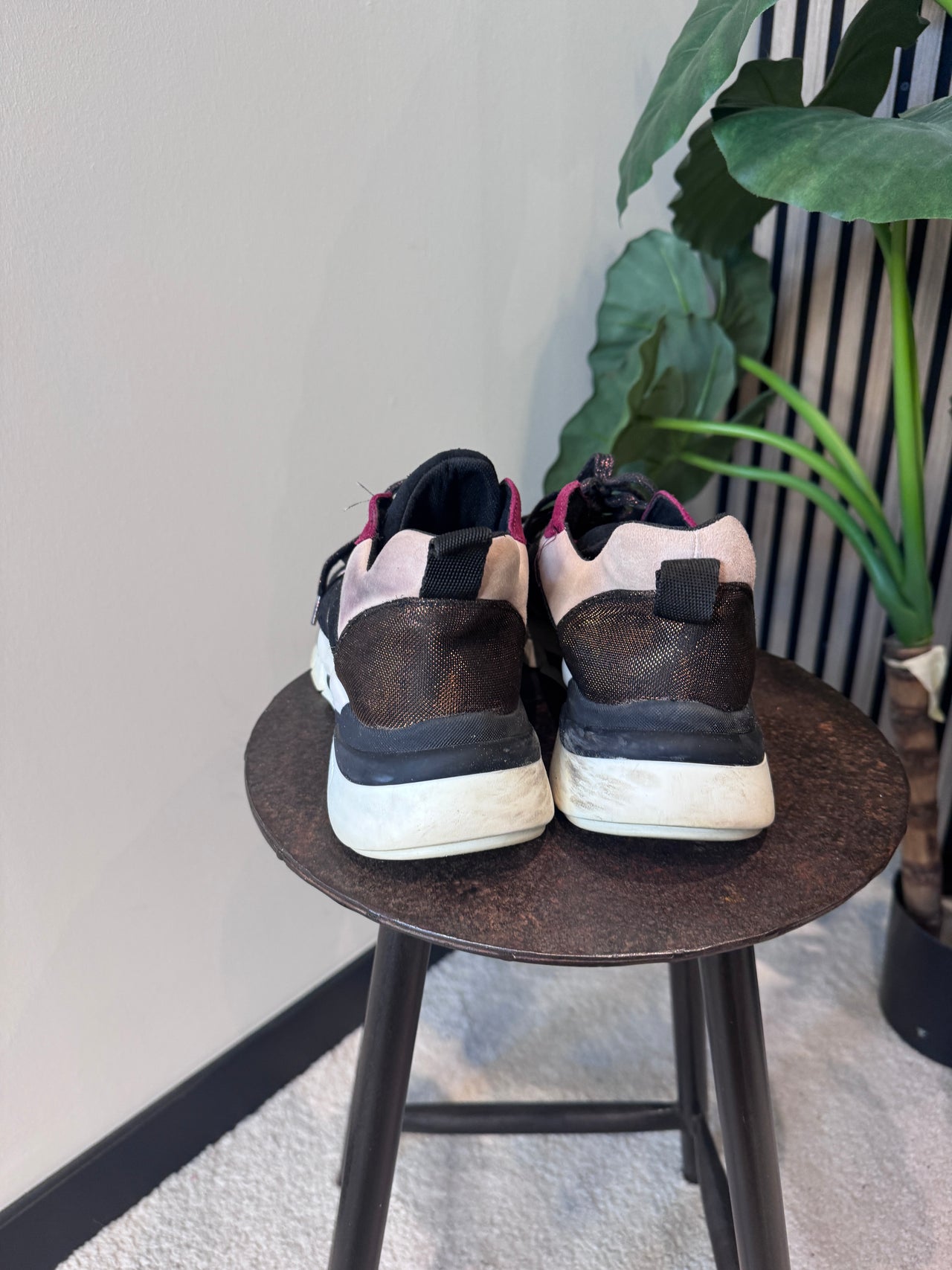 Karina's Vintage Aaiko sneakers maat 41