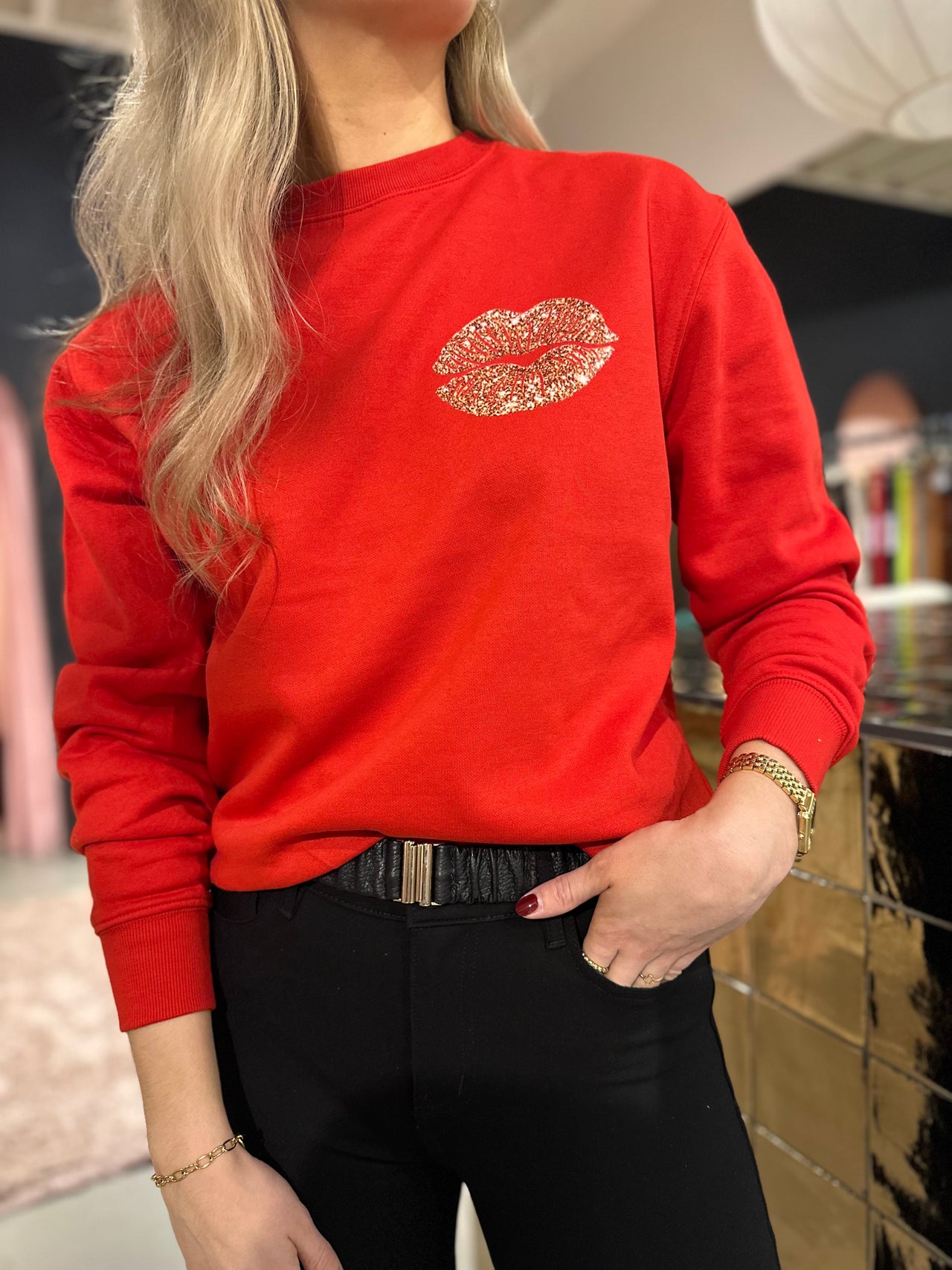 Sweater kiss