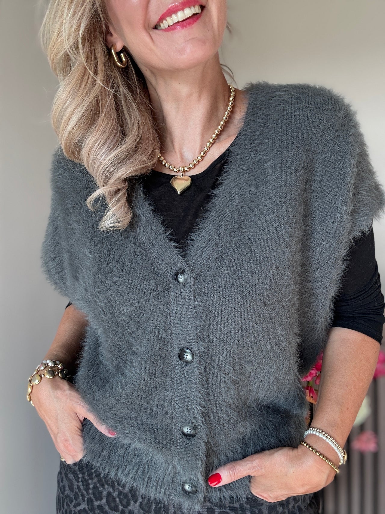 SRB4672 Sleeveless Fuzzy