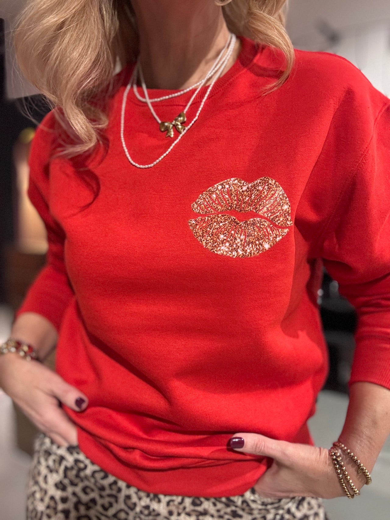 Sweater kiss