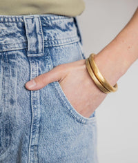 Thumbnail for Rose en camellia bangle mat goud