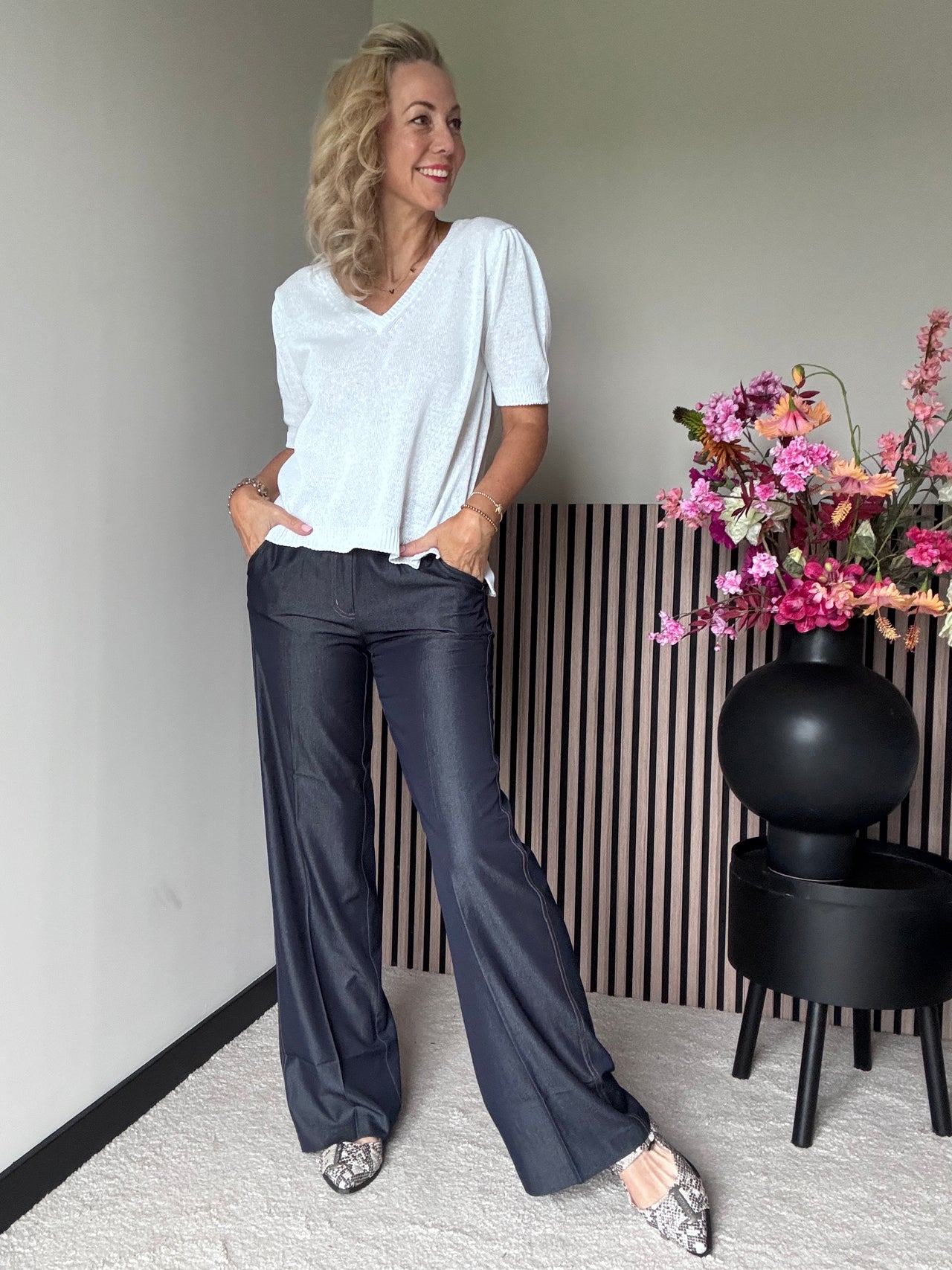 Top detail v hals en mouw 100% cotton