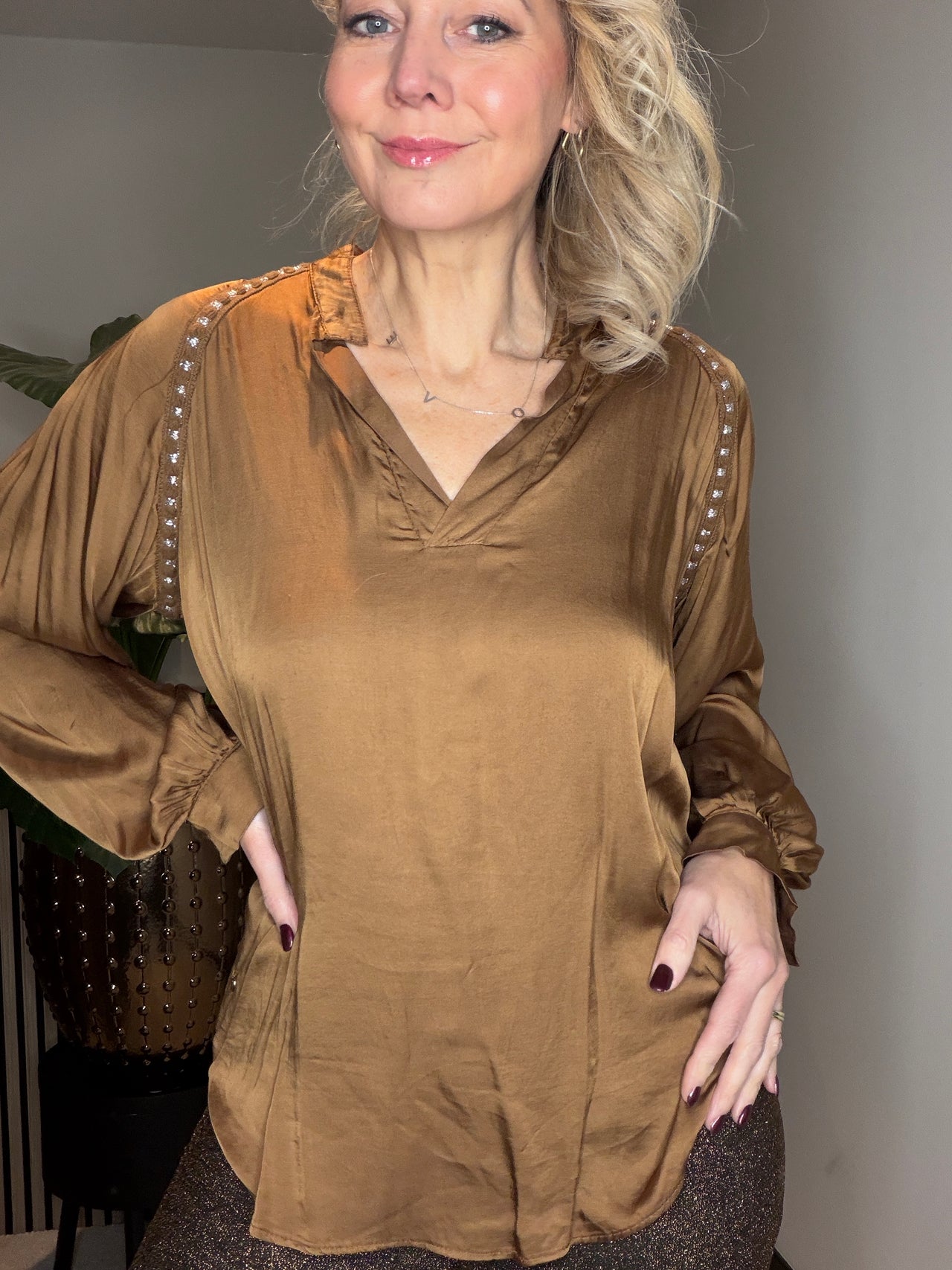 Karina's Vintage glanssatijn blouse Tessa Koops maat XS