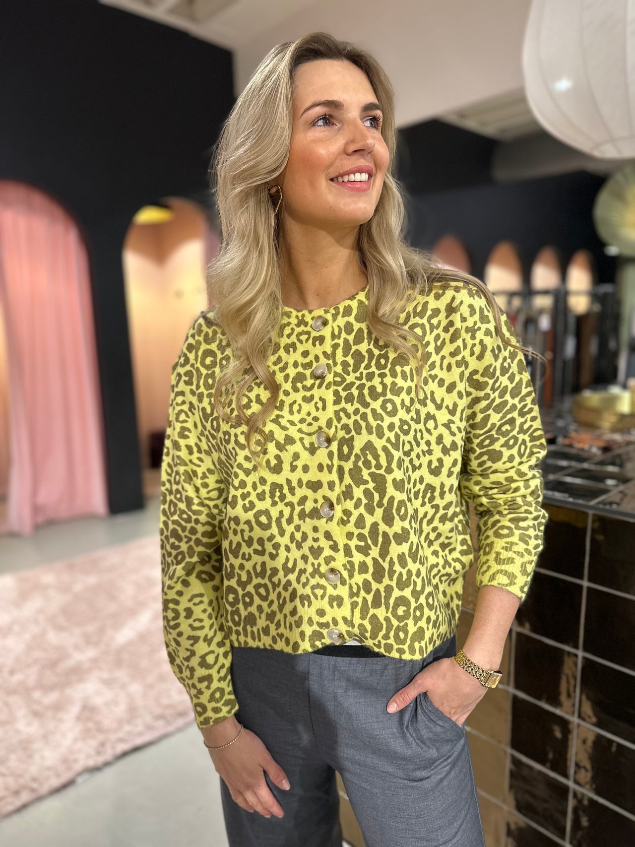 KastGeluk Leopard vest yellow