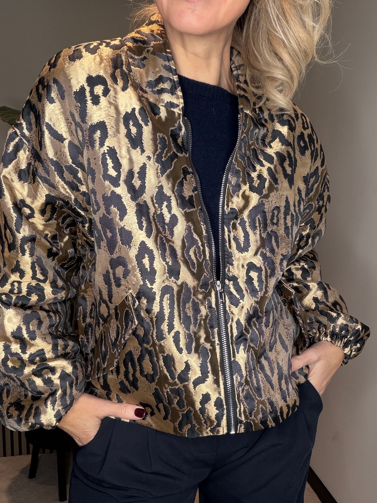 Karina's Vintage bomber jacket Studio Amaya maat s