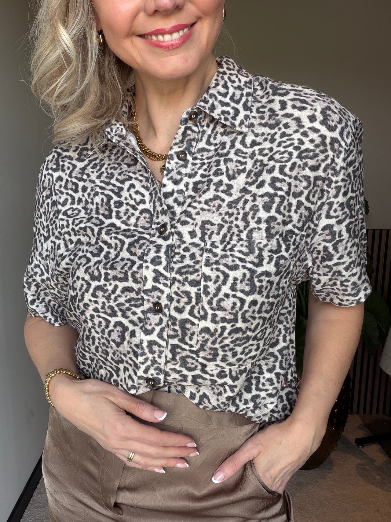 Nora Blouse Linen Leopard