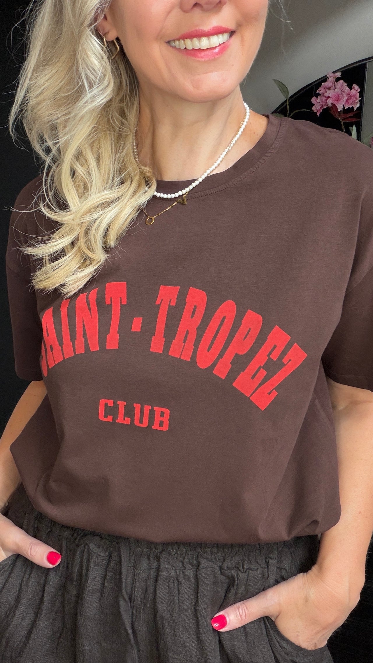 T shirt Saint Tropez-club bruin