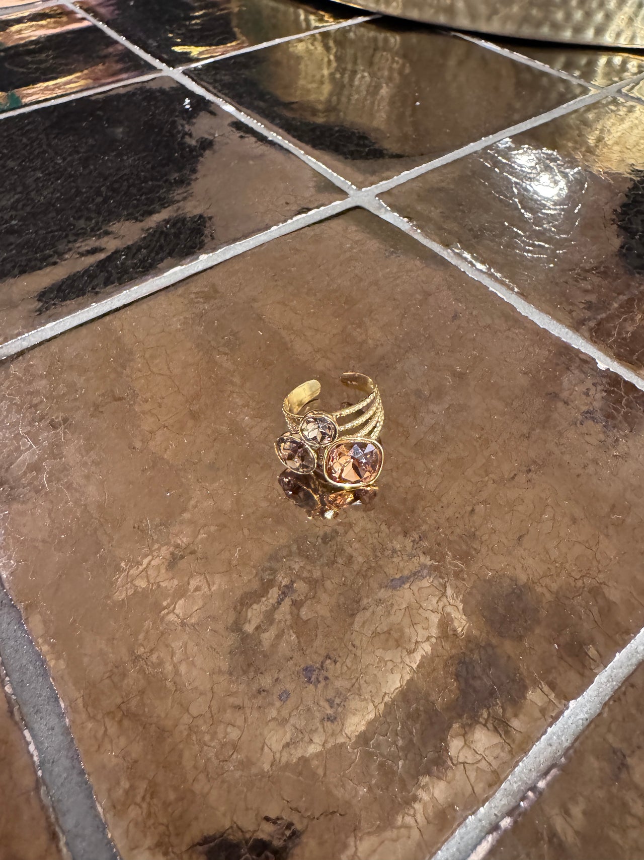 Ring steen 3 color brown