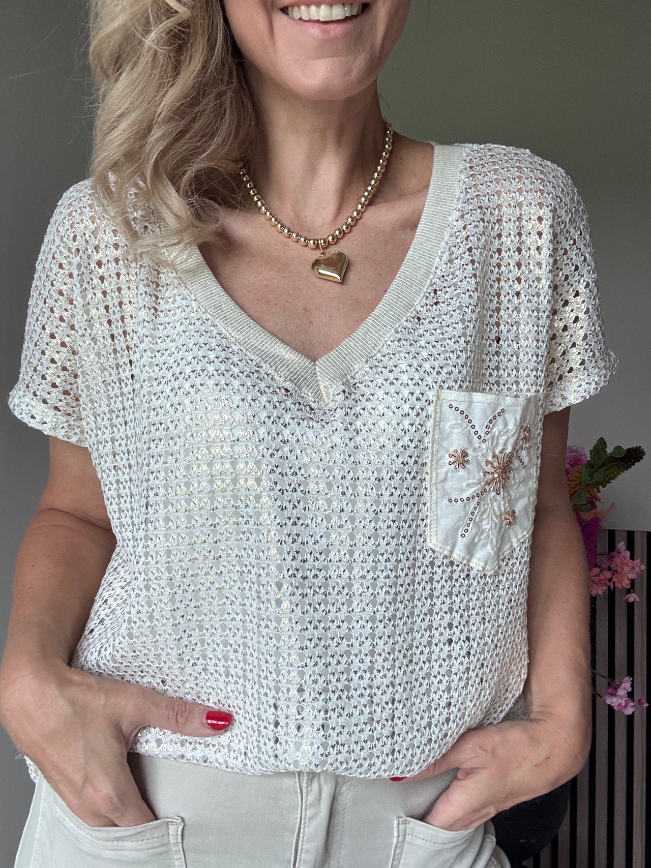 T shirt goud v hals paillet