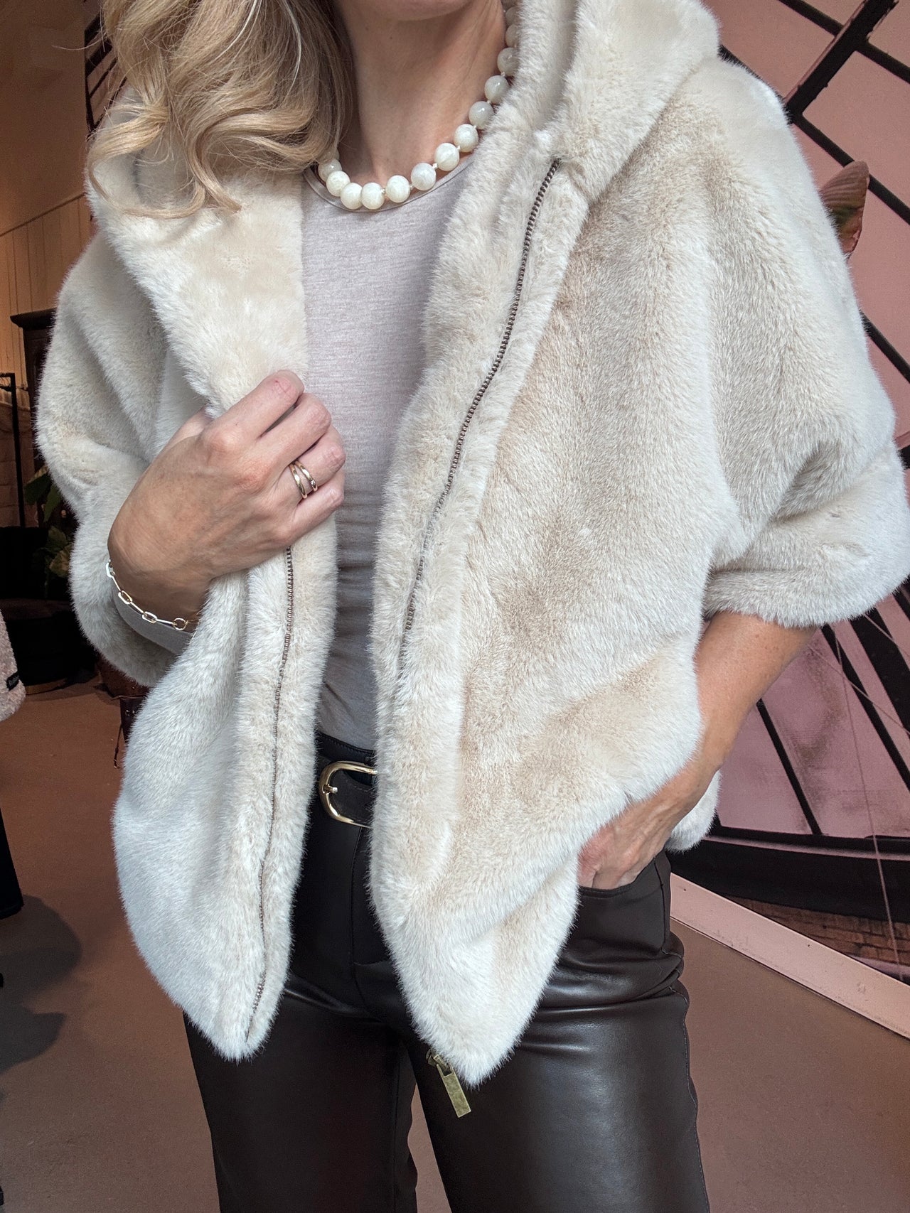 Celia faux fur jacket beige